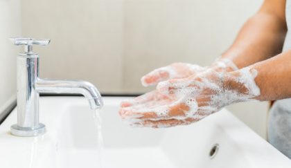 تصویر شستن دست با صابون