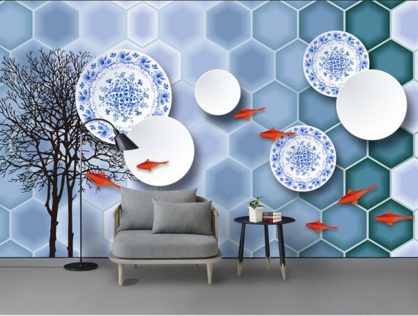 کاغذ دیواری مشبک آبی مدرن و ظرف چینی سفید با نقش درخت کپور