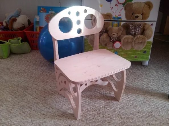 طرح سی ان سی صندلی چوبی بچگانه